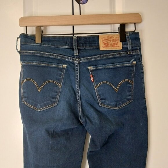 Levi Skinny 711 Jeans - Picture 8 of 9